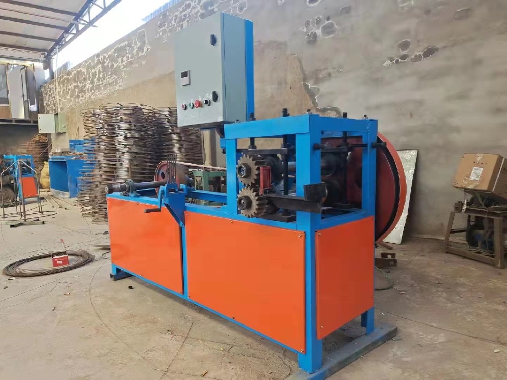 Multi-functional semi-automatic ginning weaving machine