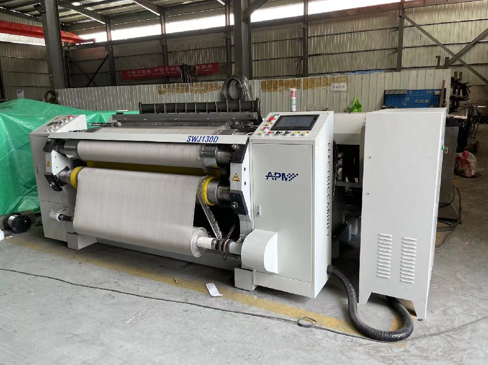 Stainless steel weaving machine